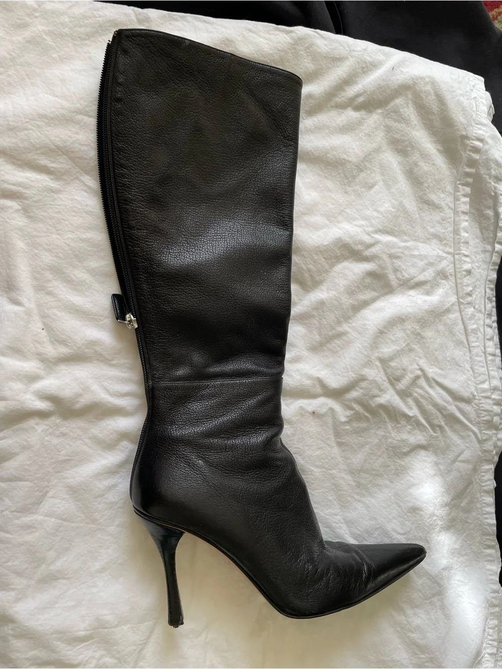 Gucci Pointed Toe Heeled Boots size 7 b